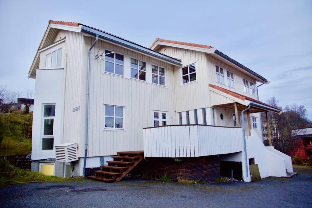 Central Large Modern House With A View Tromsø Exterior foto